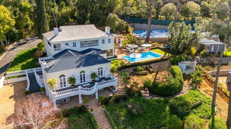 4 Bedroom Property for Sale in Constantia Western Cape